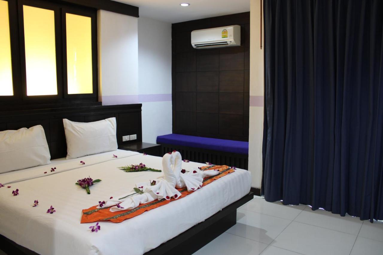 Chana Hotel Phuket Bagian luar foto