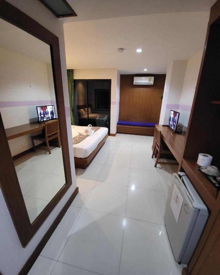 Chana Hotel Phuket Bagian luar foto