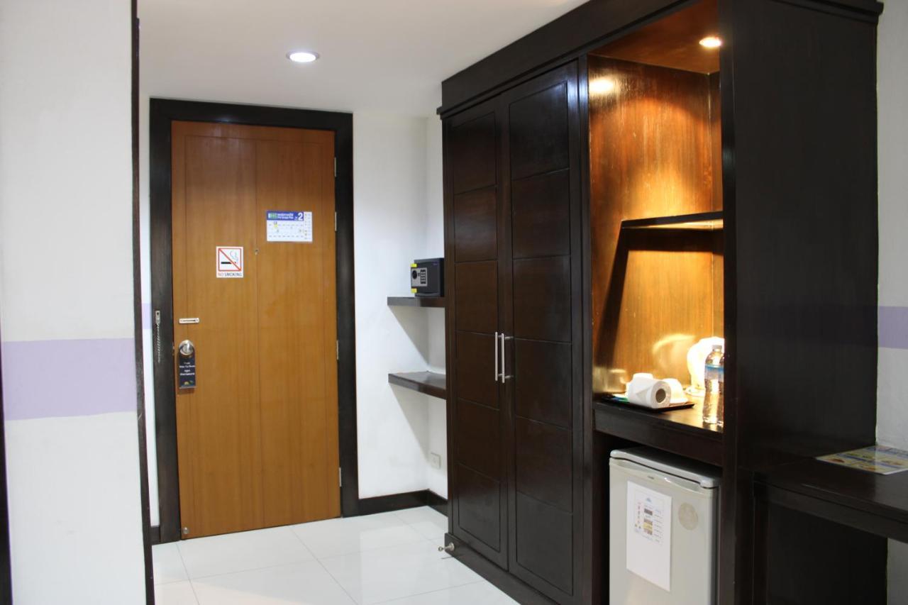 Chana Hotel Phuket Bagian luar foto