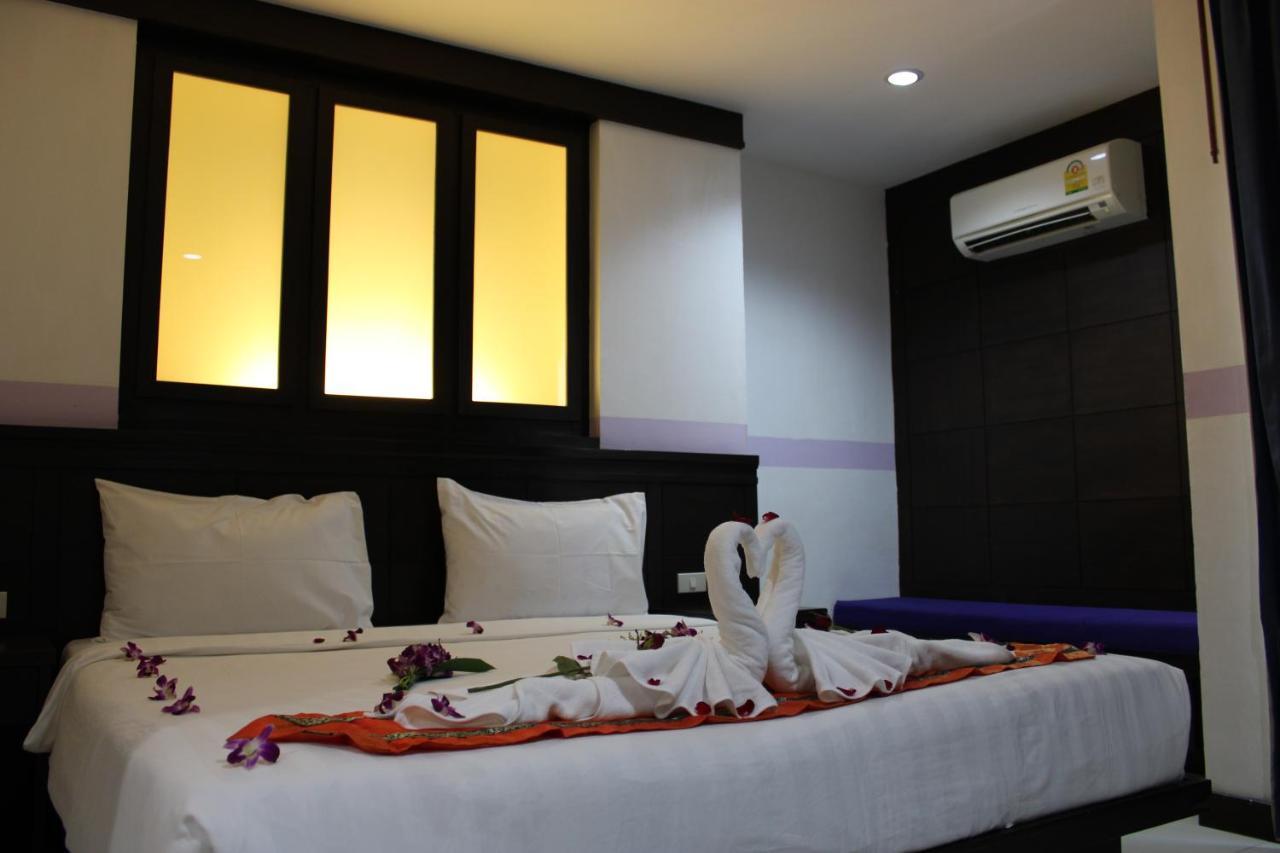 Chana Hotel Phuket Bagian luar foto