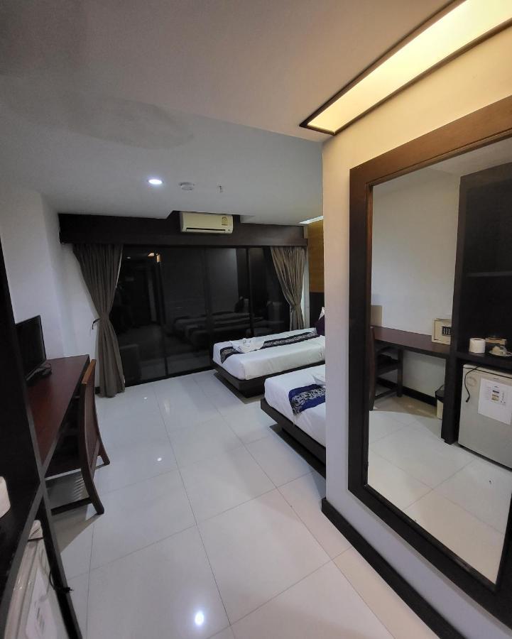 Chana Hotel Phuket Bagian luar foto