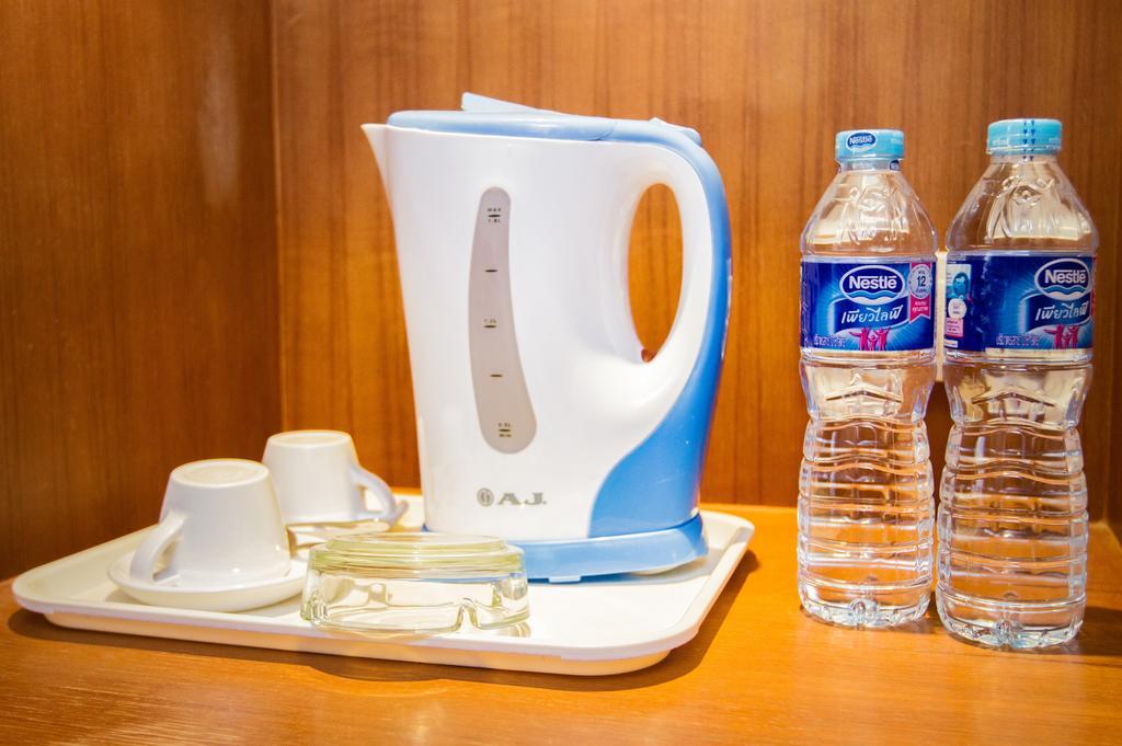 Chana Hotel Phuket Bagian luar foto